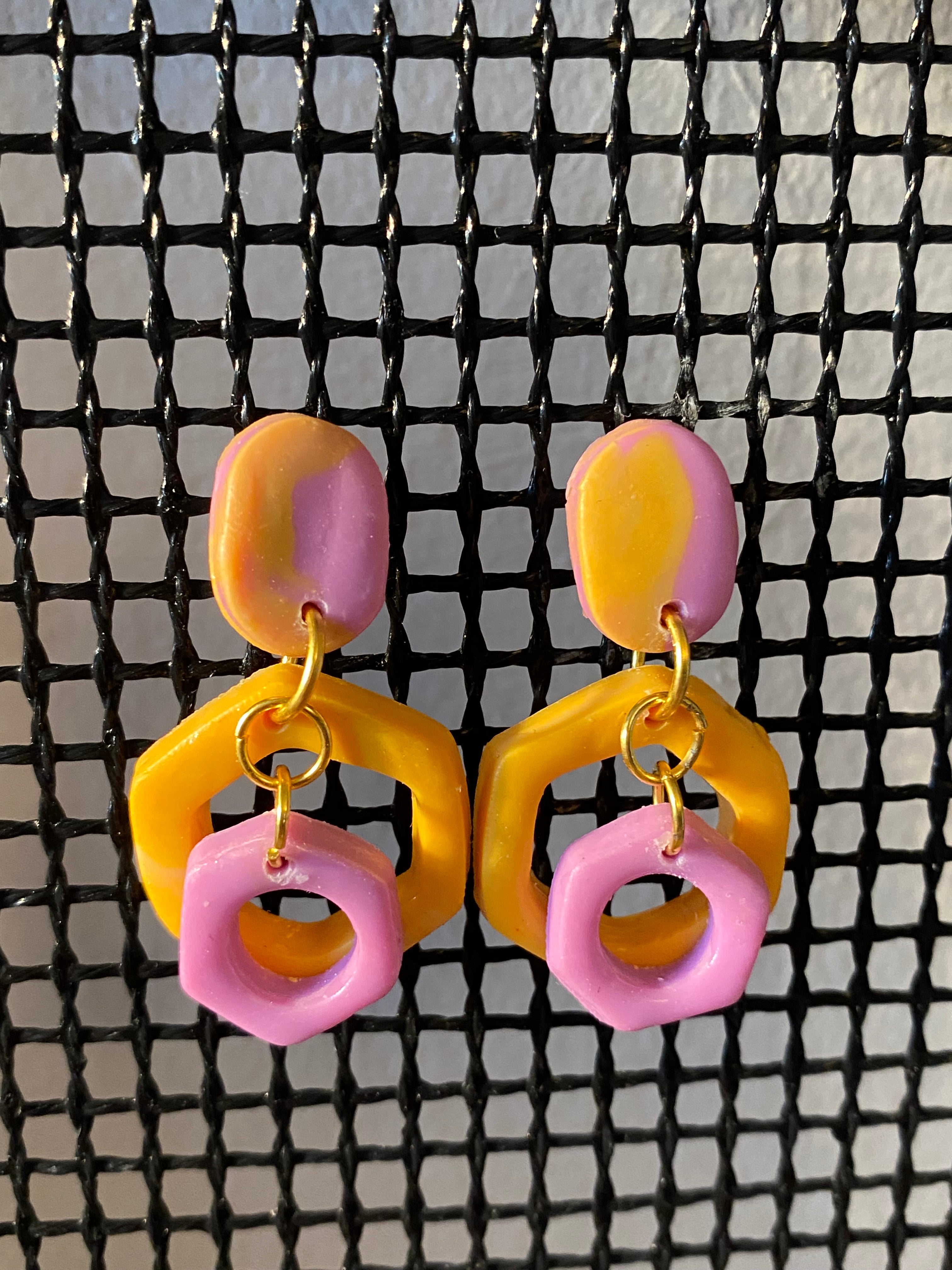 Pastel futuriste à clou